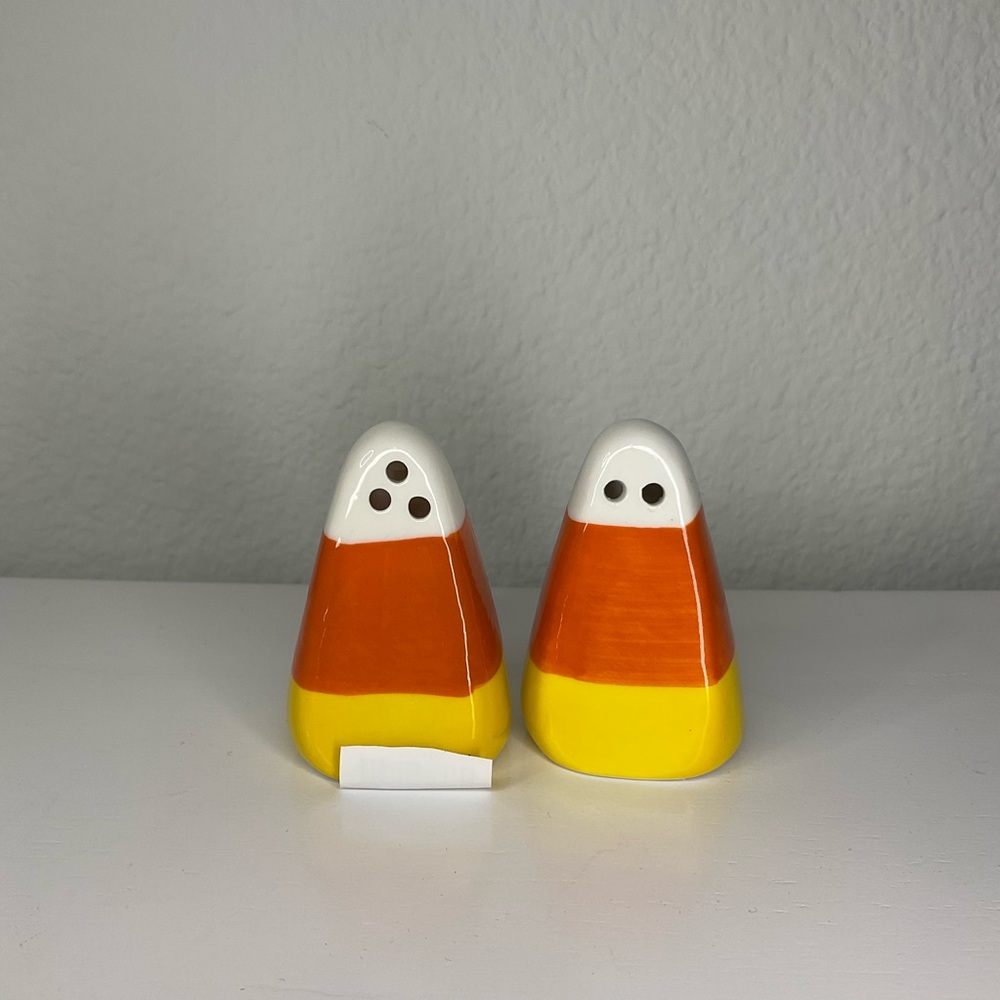 Candy Corn Salt and Pepper Shakers - Picture 4 of 5